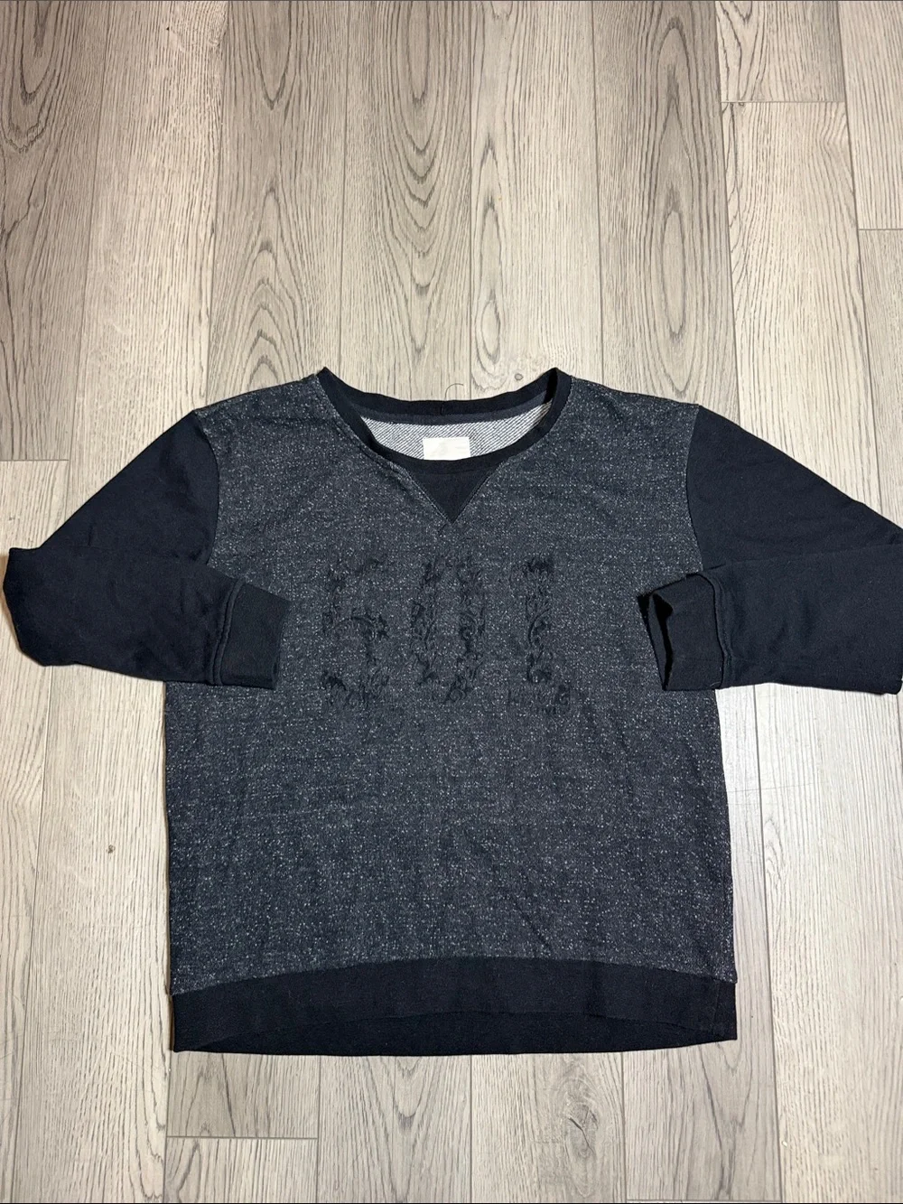 Levi’s Women’s 501 Crewneck Sweatshirt Medium Black Gray
